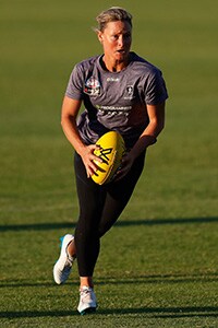 AFL 2016 Training - Fremantle Womens 131216 PERTH, AUSTRALIA - DECEMBER 13: Kim Mickle in action during the Fremantle Dockers Womens training session at Fremantle Oval in Perth, Australia on December 13, 2016. (Photo by Michael Willson/AFL Media)